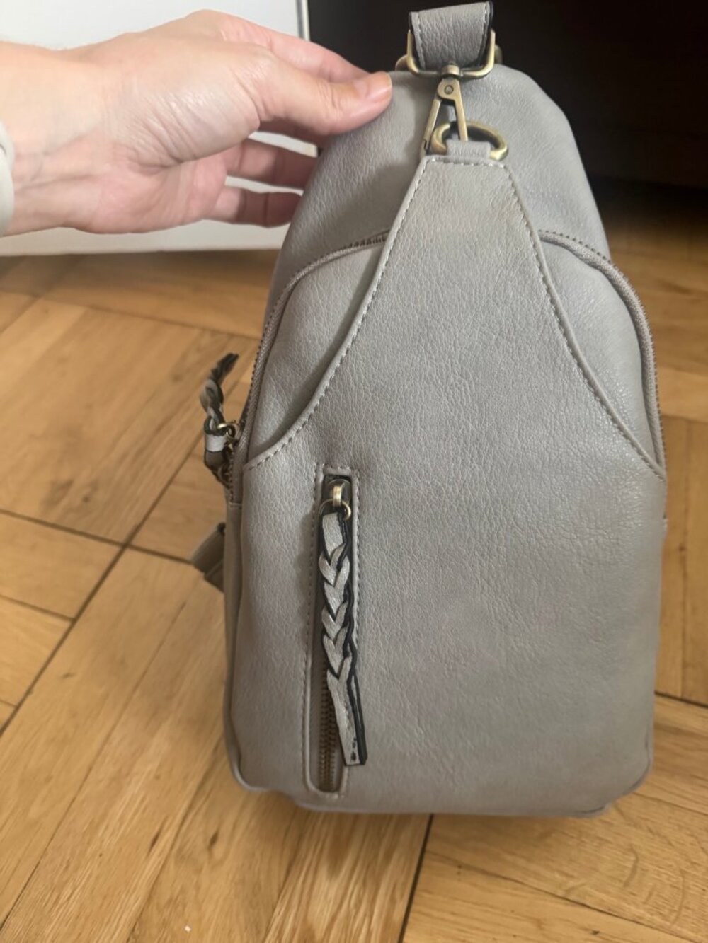 NWT Jen & Co Grey Vegan Leather Sling Crossbody Bag